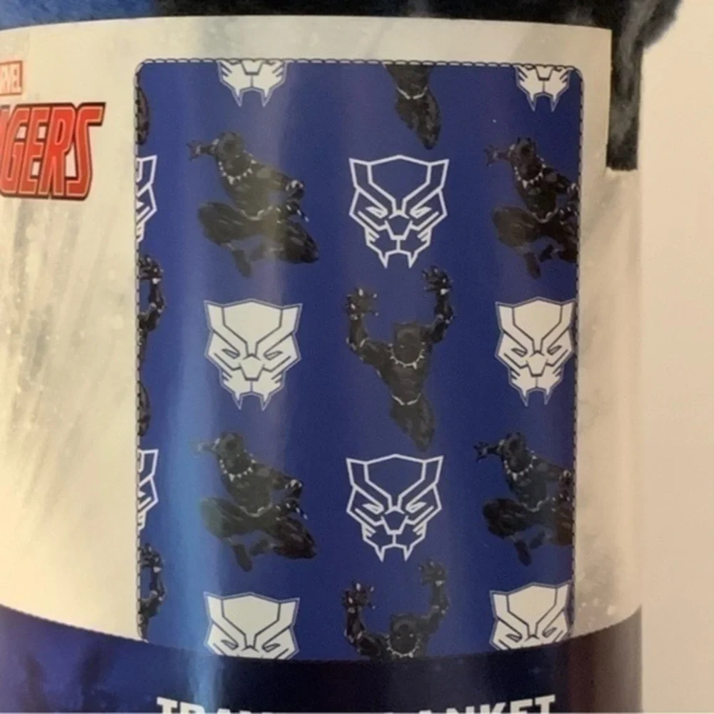 NWT. MARVEL Avengers Black Panther Throw Blanket
